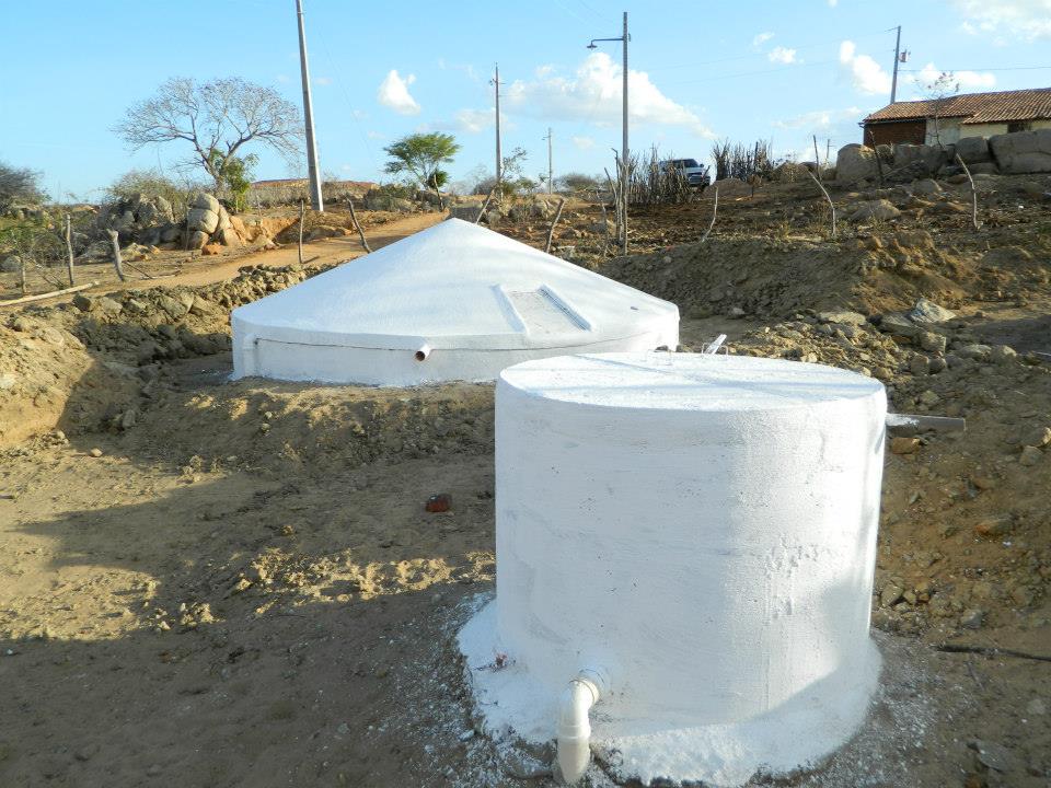 Foto 8 de instalacao de sistema de boia na comunidade Santo Agostinho.jpg